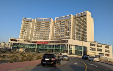 Wavez Residence